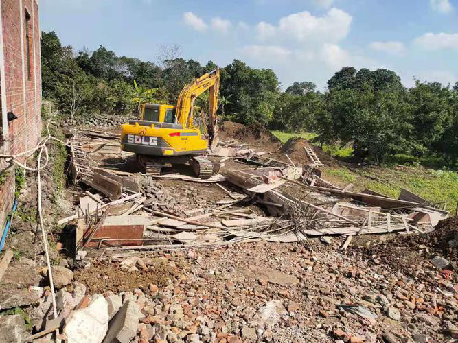 “纯女户”外嫁女拿不到征地补偿款，镇上除了协调就没招了？